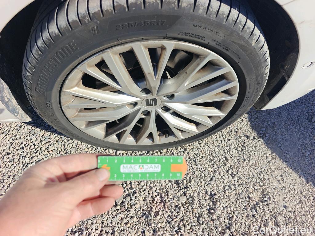  Seat  Leon SEAT Nuevo León / 2020 / 5P / familiar SP 1.4 e-Hybrid DSG S&S Xcellence Go L #8