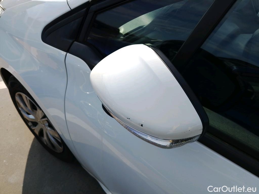  Peugeot  208 PEUGEOT  5p 1G berlina con portón 5P ACTIVE 1.6 BlueHDi 75 #13