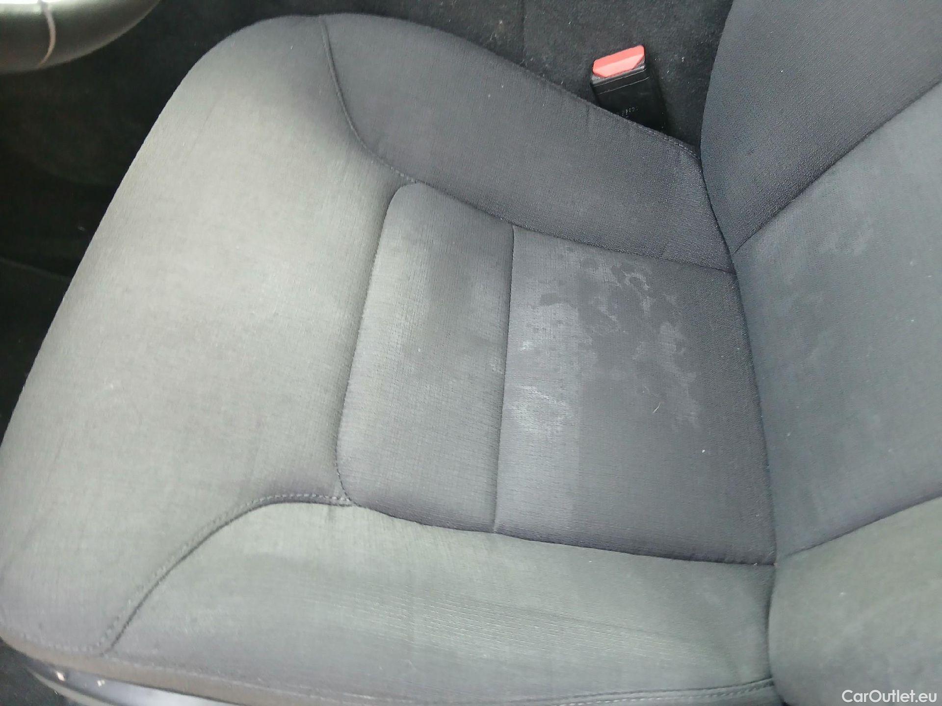  Volvo  V60 VOLVO  / 2018 / 5P / familiar 2.0 B4 (D) Momentum Auto #35