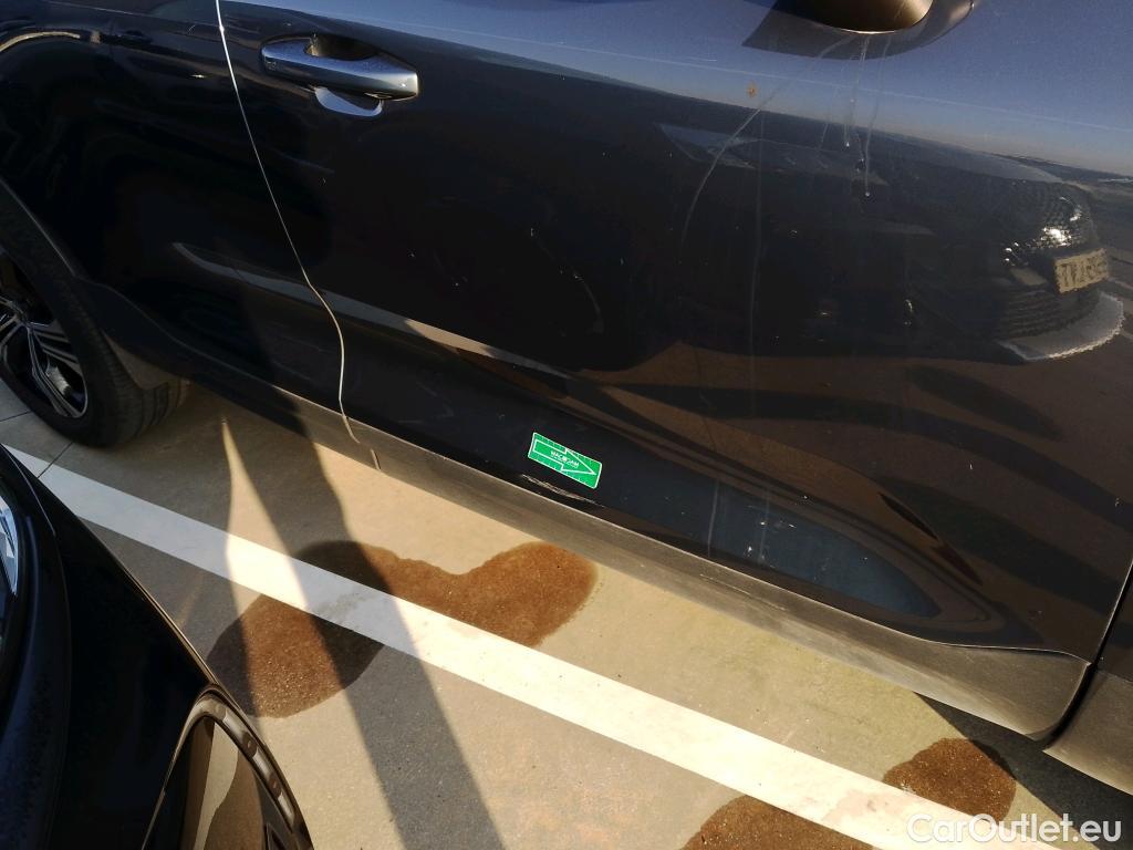  Volvo  XC 40 VOLVO XC40 / 2017 / 5P / todoterreno 1.5 T4 Twin Recharge Inscription Auto #3