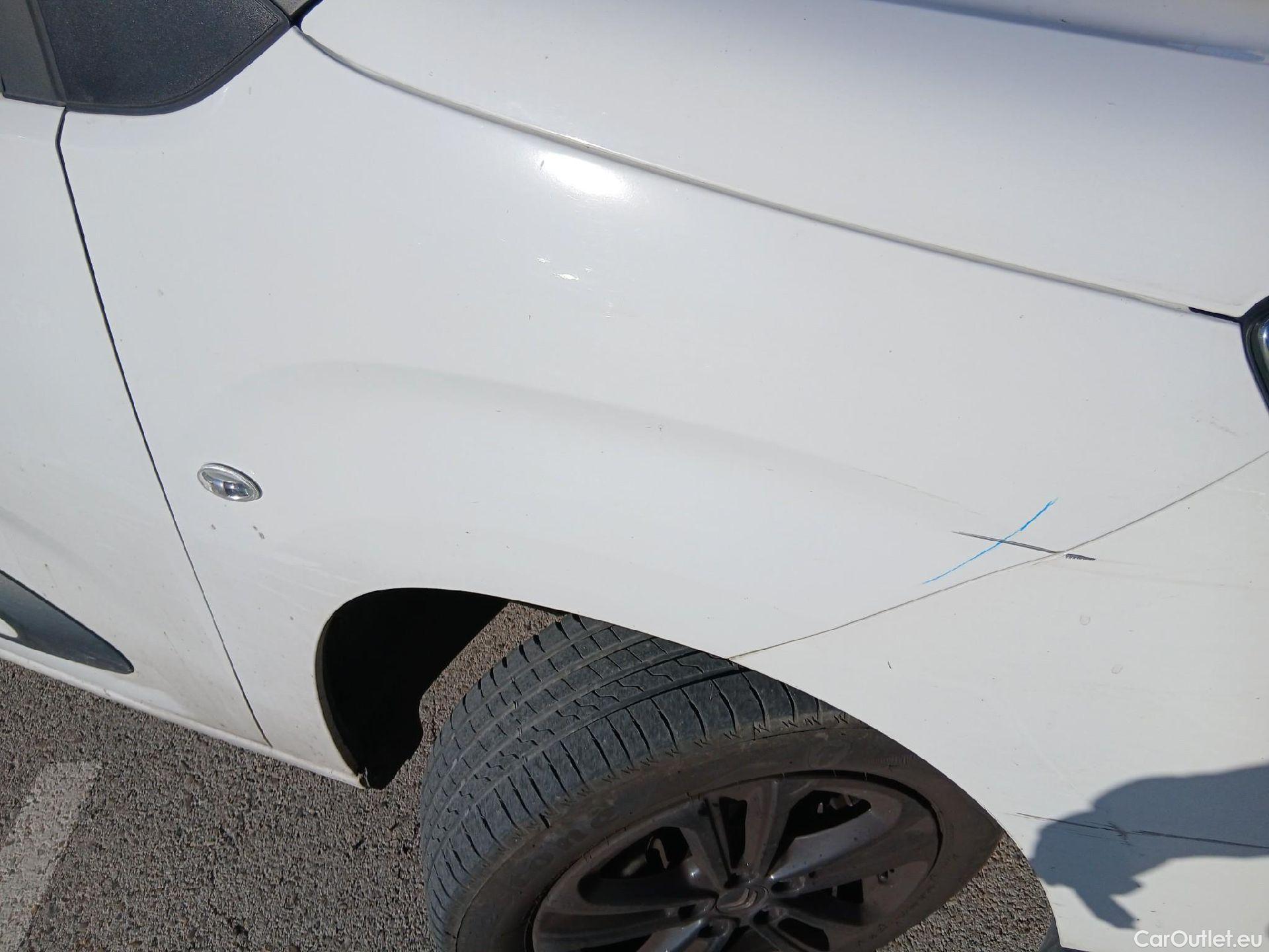  Citroen  Berlingo CITROEN  / 2018 / 5P / monovolumen compacto Talla M BlueHDi 100 SHINE #69