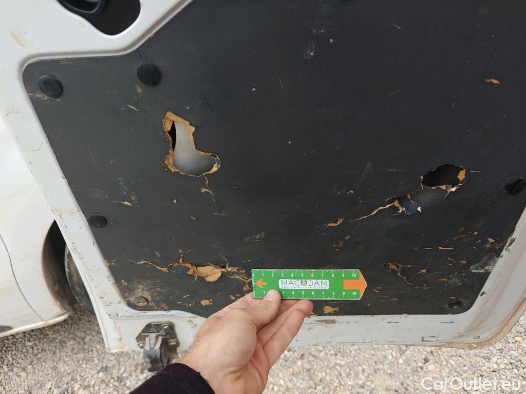  Opel  Vivaro OPEL  / 2019 / 4P / furgón 1.5 D 88kW (120CV) M Std Express M.P. DC #23