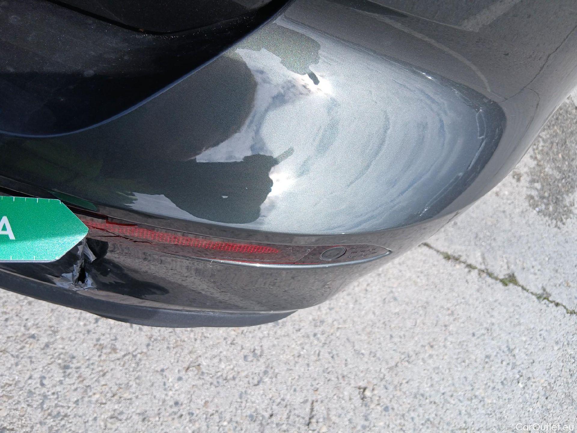  Volvo  V60 VOLVO  / 2018 / 5P / familiar 2.0 B4 (D) Momentum Auto #24