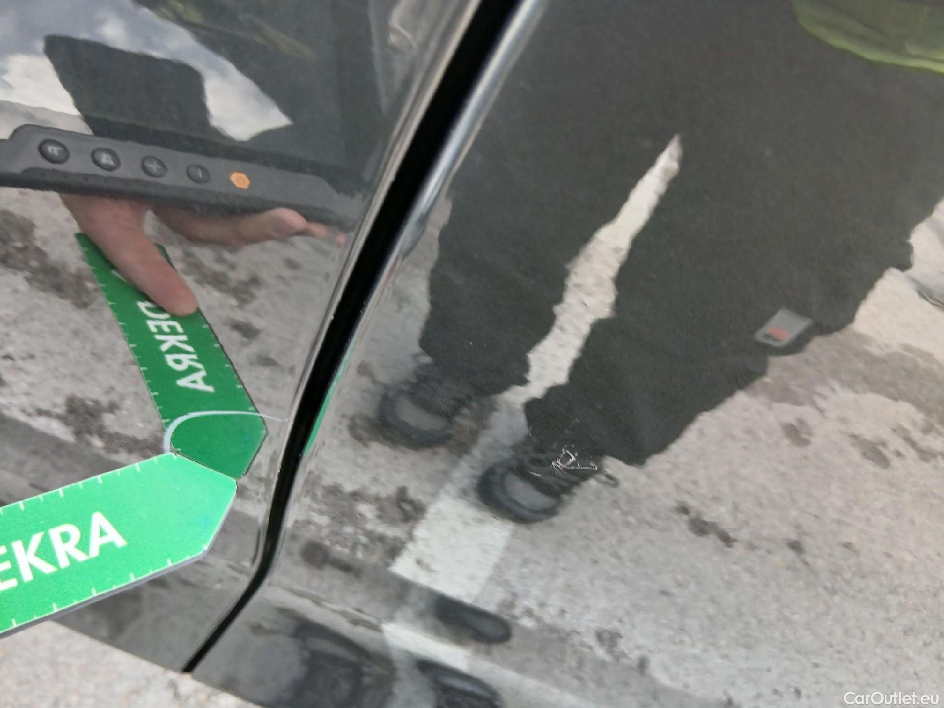  Volvo  V60 VOLVO  / 2018 / 5P / familiar 2.0 B4 (D) Momentum Auto #18