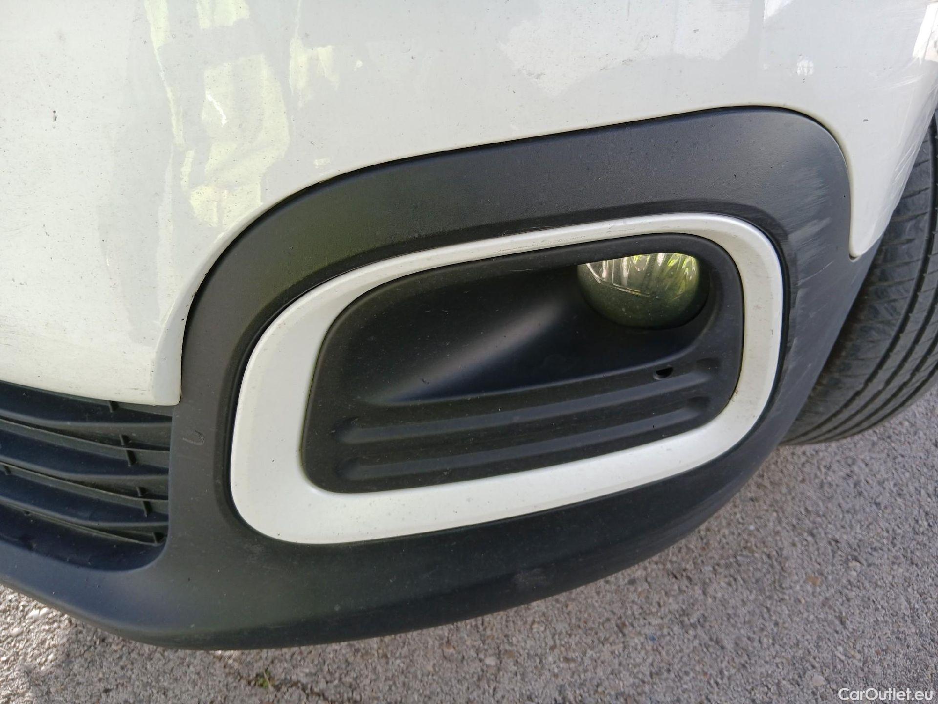  Citroen  Berlingo CITROEN  / 2018 / 5P / monovolumen compacto Talla M BlueHDi 100 SHINE #14