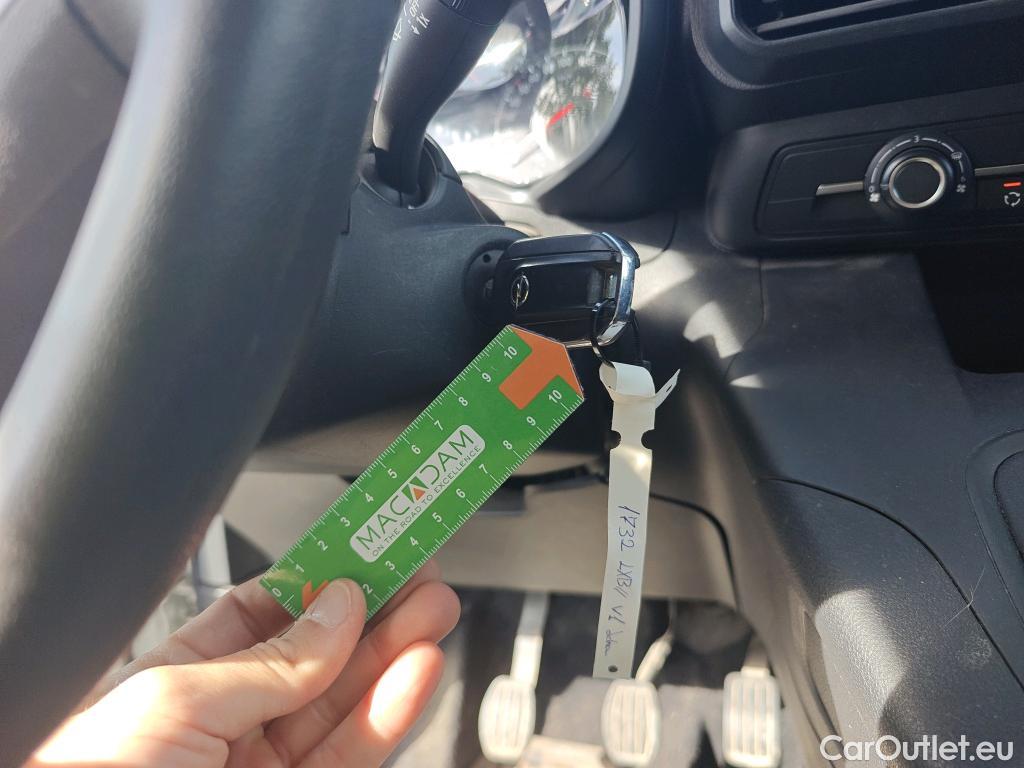  Opel  Combo OPEL  / 2018 / 3P / furgón derivado de turismo 1.5 TD 75kW (100CV) Express L H1 650kg (AC) #1