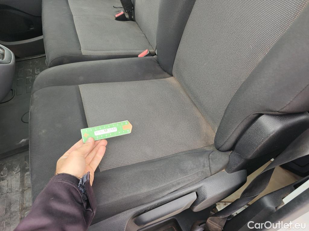  Opel  Vivaro OPEL  / 2019 / 4P / furgón 1.5 D 88kW (120CV) M Std Express M.P. DC #62