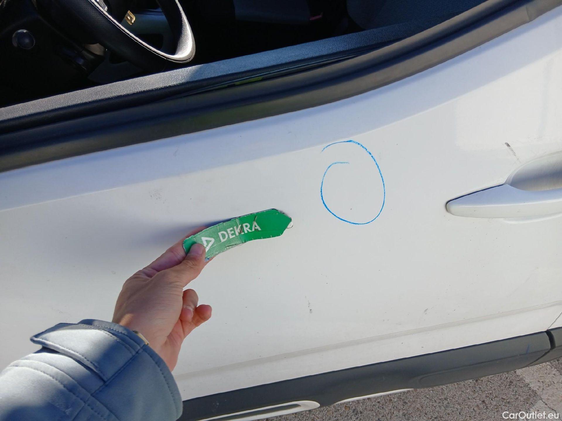  Citroen  Berlingo CITROEN  / 2018 / 5P / monovolumen compacto Talla M BlueHDi 100 SHINE #24