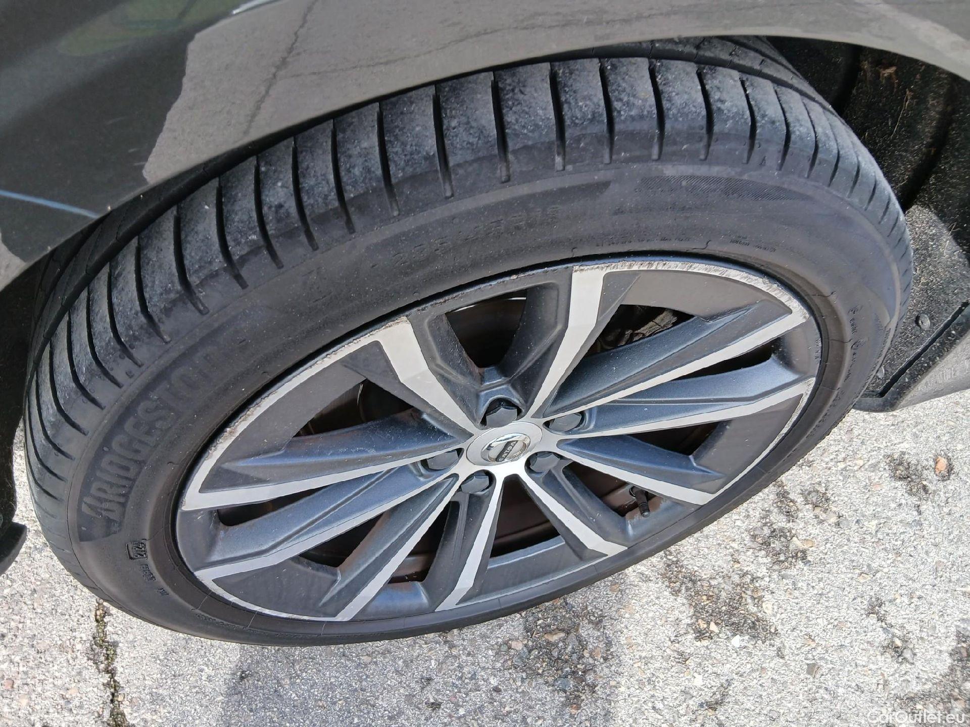  Volvo  V60 VOLVO  / 2018 / 5P / familiar 2.0 B4 (D) Momentum Auto #7