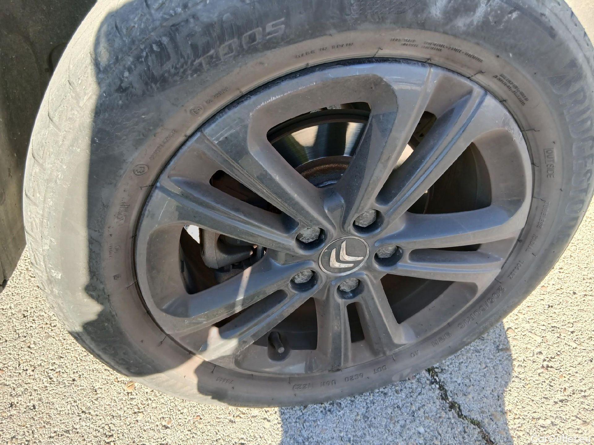  Citroen  Berlingo CITROEN  / 2018 / 5P / monovolumen compacto Talla M BlueHDi 100 SHINE #56