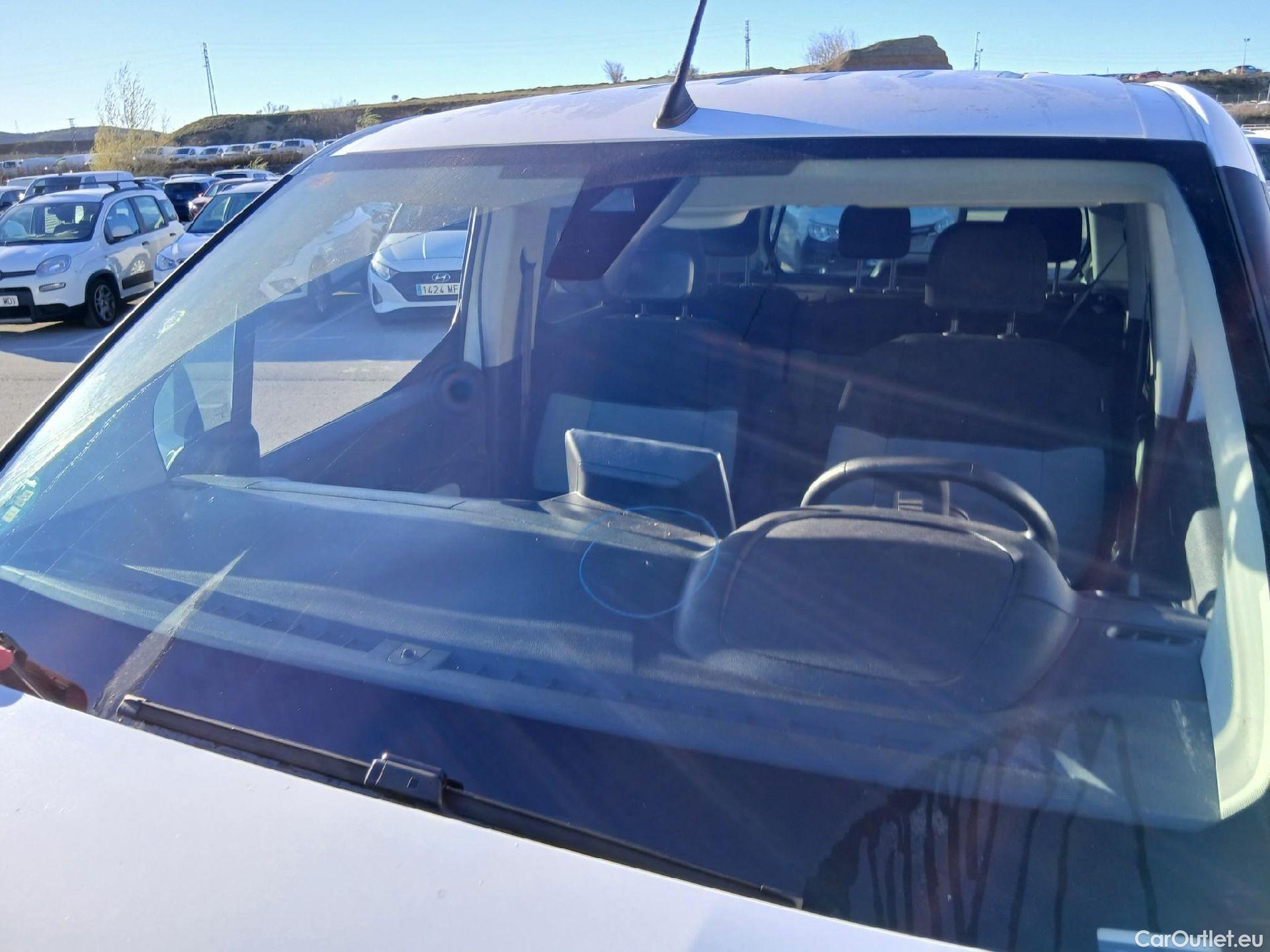  Citroen  Berlingo CITROEN  / 2018 / 5P / monovolumen compacto Talla M BlueHDi 100 SHINE #3