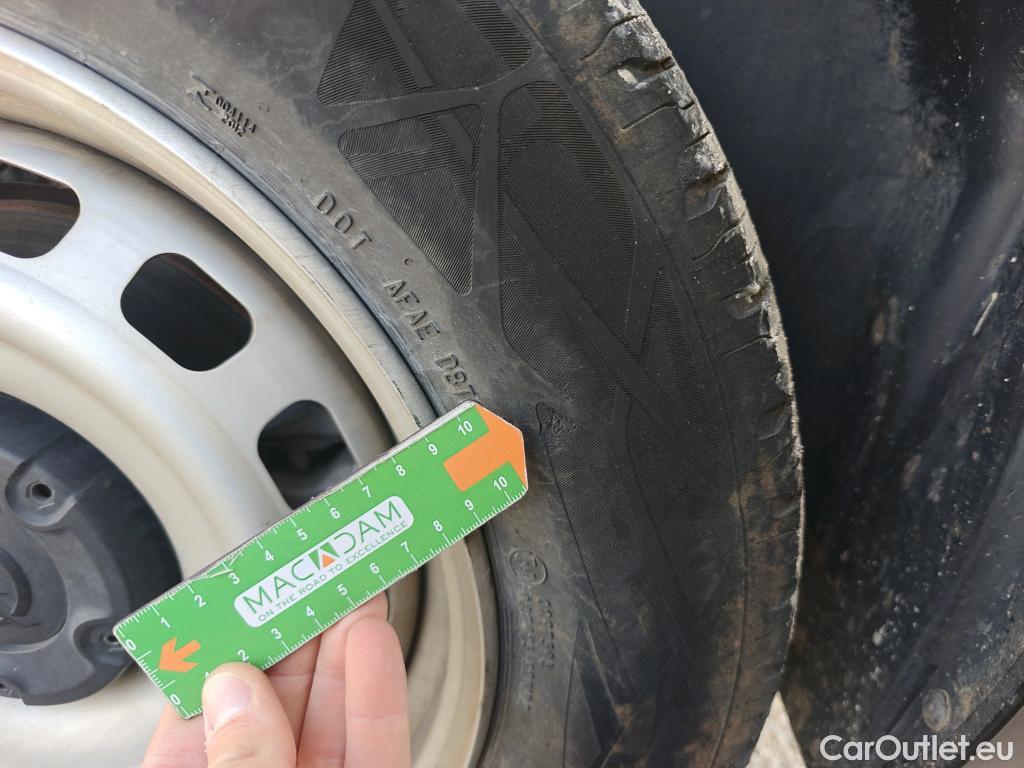  Opel  Combo OPEL  / 2018 / 3P / furgón derivado de turismo 1.5 TD 75kW (100CV) Express L H1 650kg (AC) #51