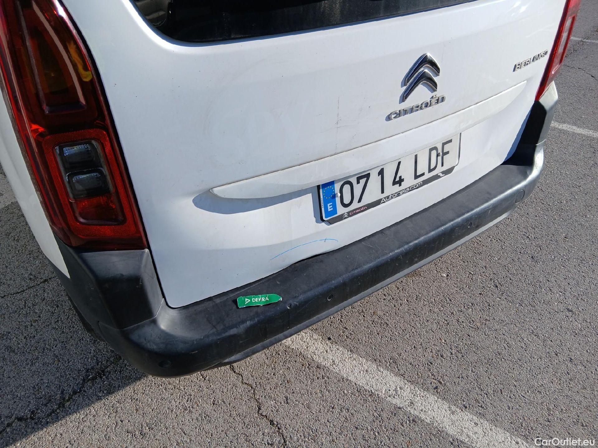  Citroen  Berlingo CITROEN  / 2018 / 5P / monovolumen compacto Talla M BlueHDi 100 SHINE #46