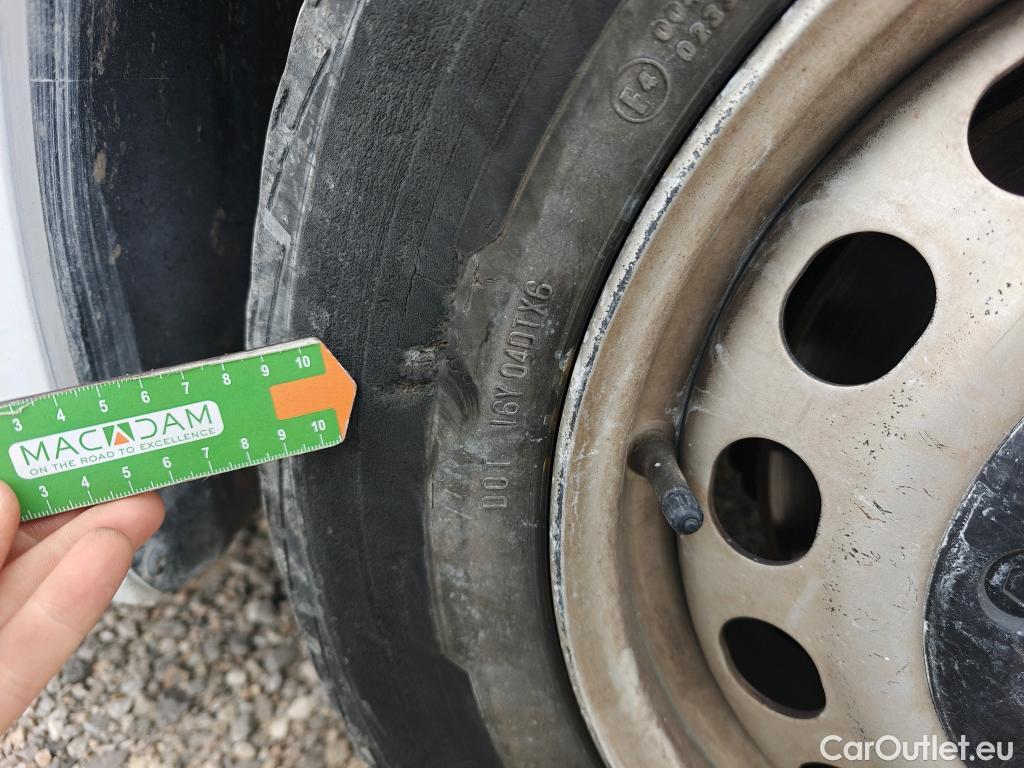  Opel  Vivaro OPEL  / 2019 / 4P / furgón 1.5 D 88kW (120CV) M Std Express M.P. DC #45