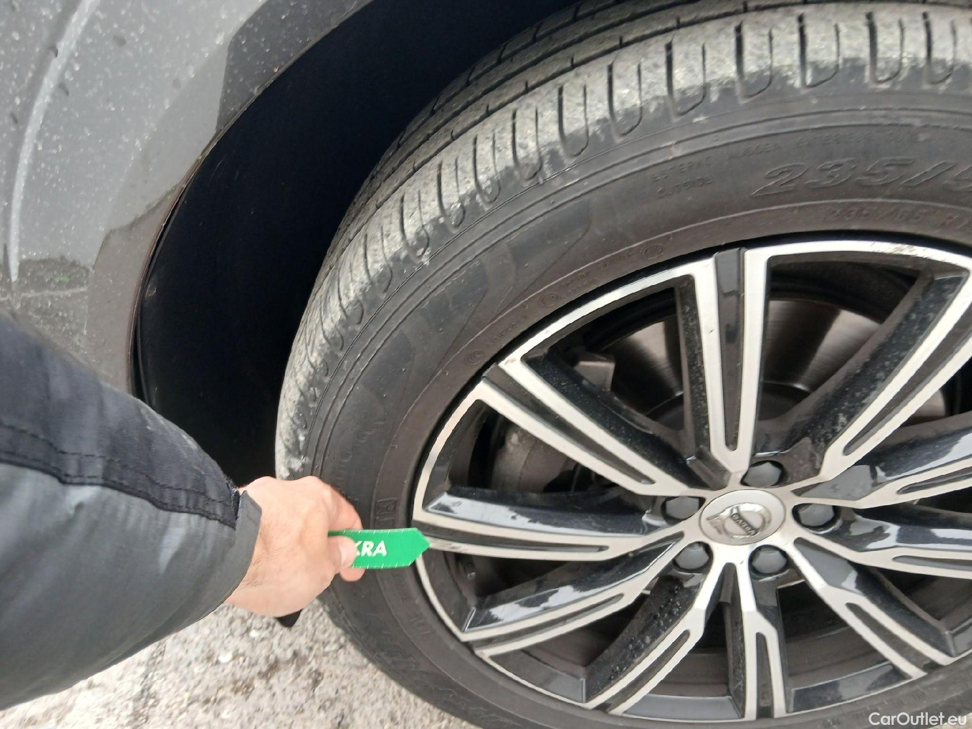  Volvo  XC60 VOLVO  / 2017 / 5P / todoterreno 2.0 T6 AWD Recharge Inscription Auto #1