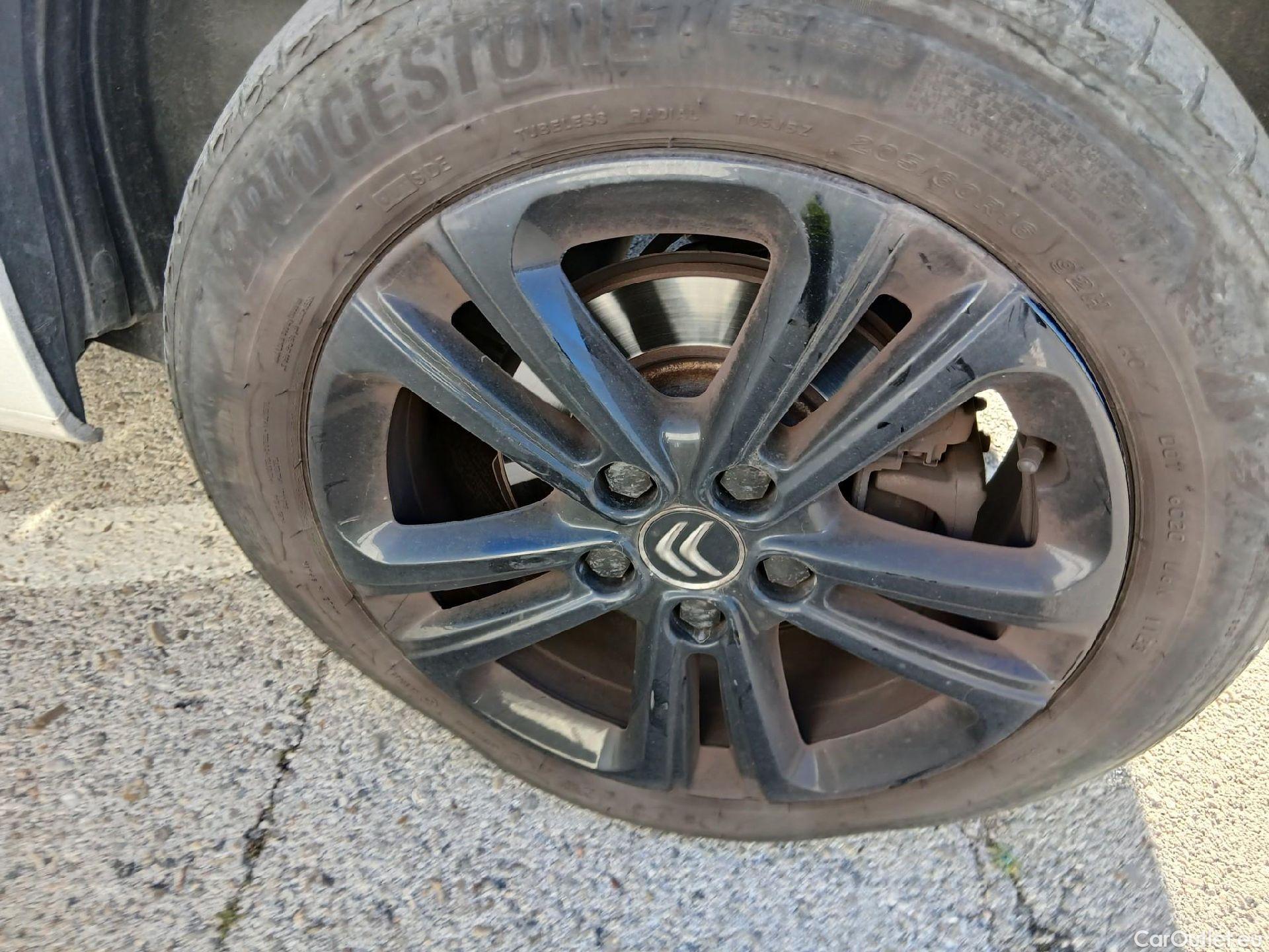  Citroen  Berlingo CITROEN  / 2018 / 5P / monovolumen compacto Talla M BlueHDi 100 SHINE #40