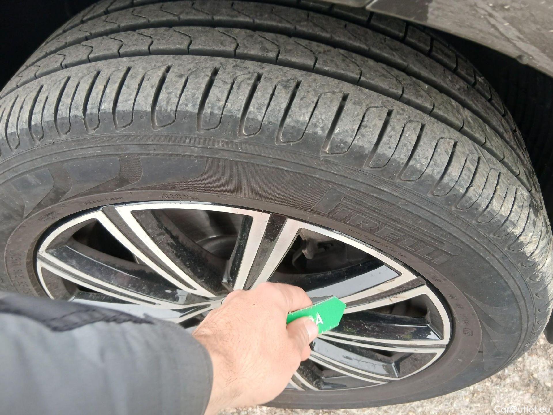  Volvo  XC60 VOLVO  / 2017 / 5P / todoterreno 2.0 T6 AWD Recharge Inscription Auto #8