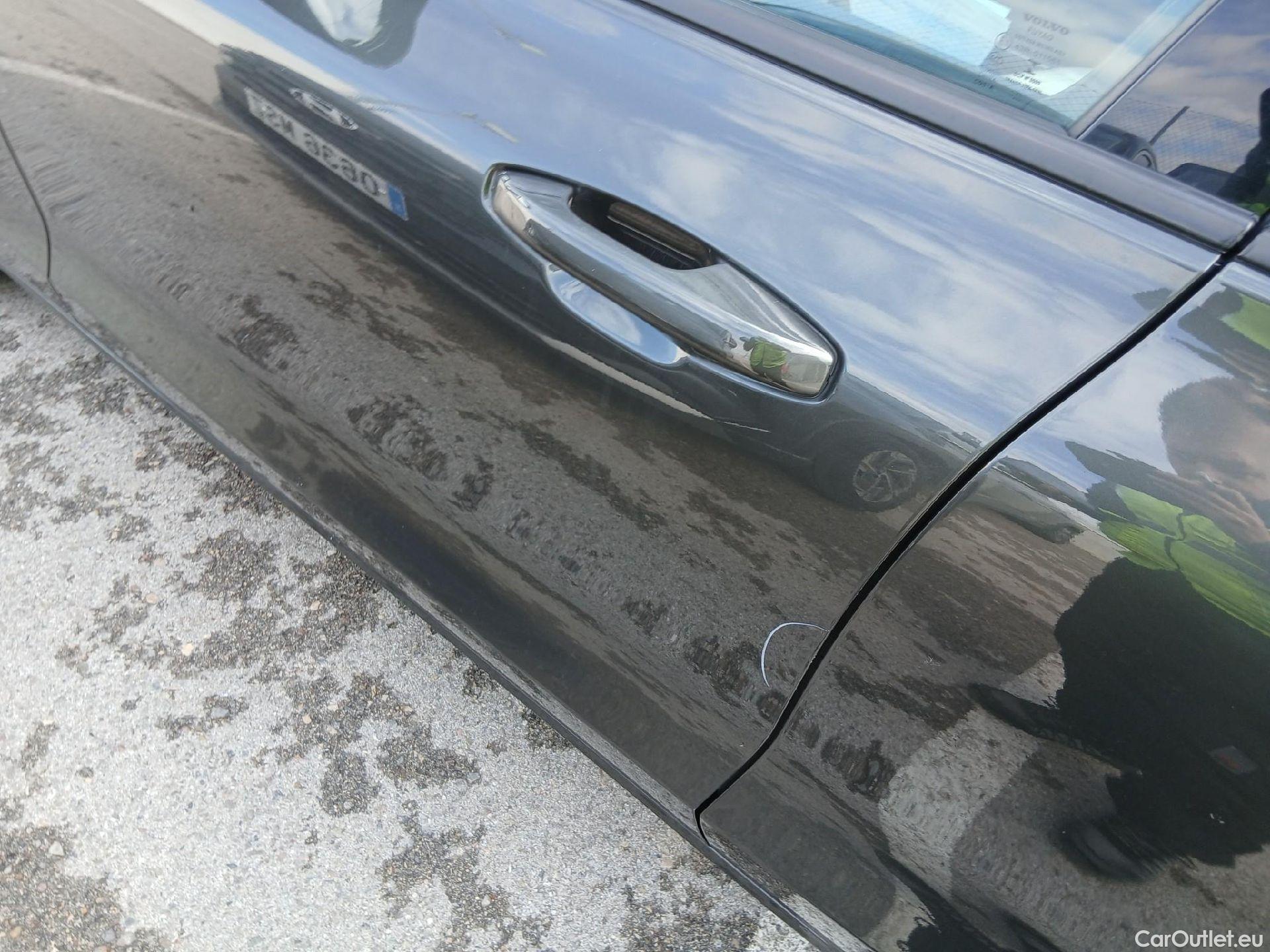  Volvo  V60 VOLVO  / 2018 / 5P / familiar 2.0 B4 (D) Momentum Auto #19