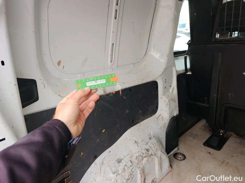  Opel  Vivaro OPEL  / 2019 / 4P / furgón 1.5 D 88kW (120CV) M Std Express M.P. DC #18