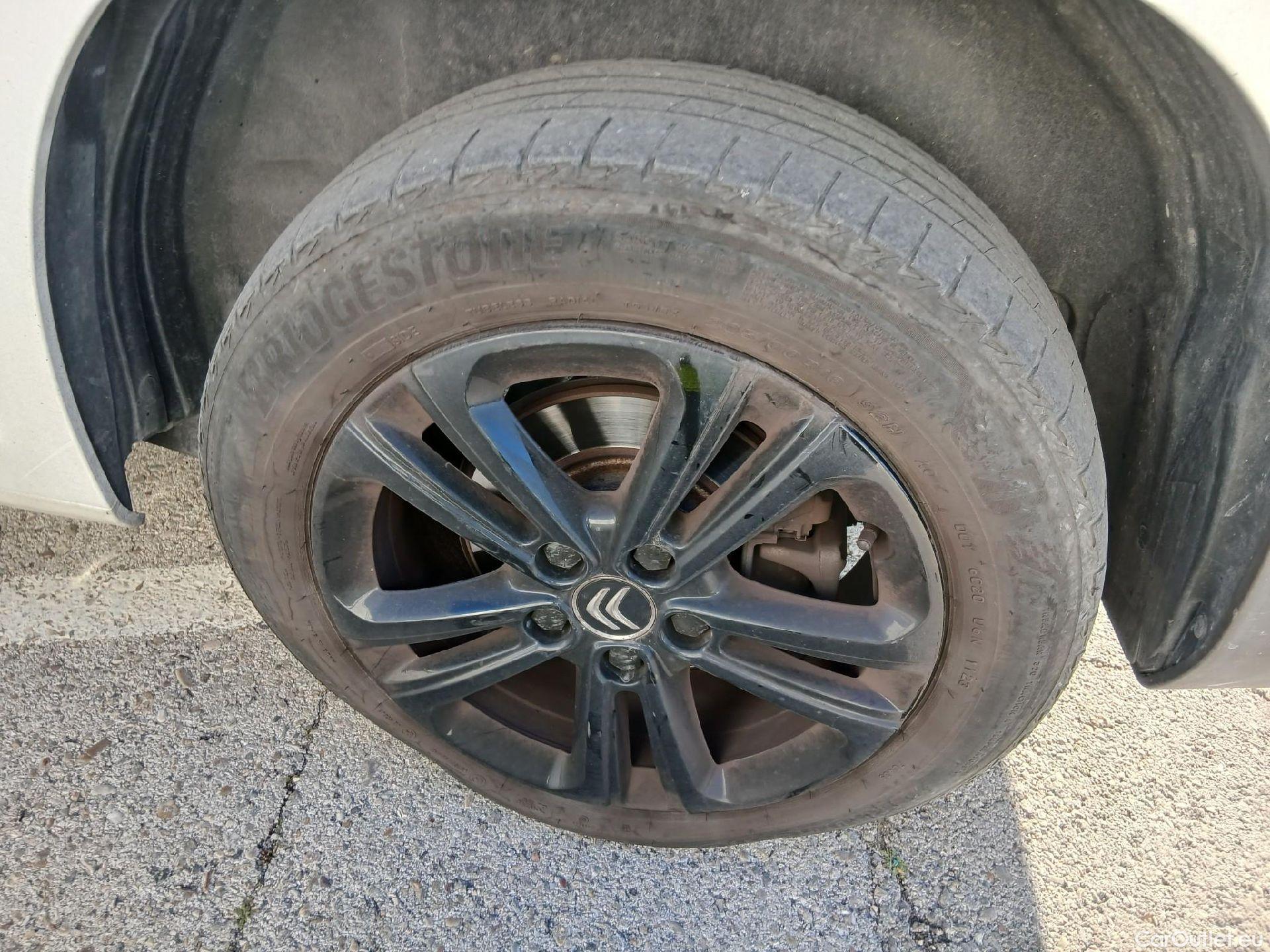  Citroen  Berlingo CITROEN  / 2018 / 5P / monovolumen compacto Talla M BlueHDi 100 SHINE #41