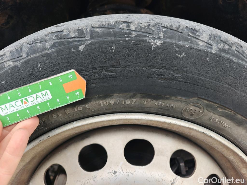  Opel  Vivaro OPEL  / 2019 / 4P / furgón 1.5 D 88kW (120CV) M Std Express M.P. DC #46