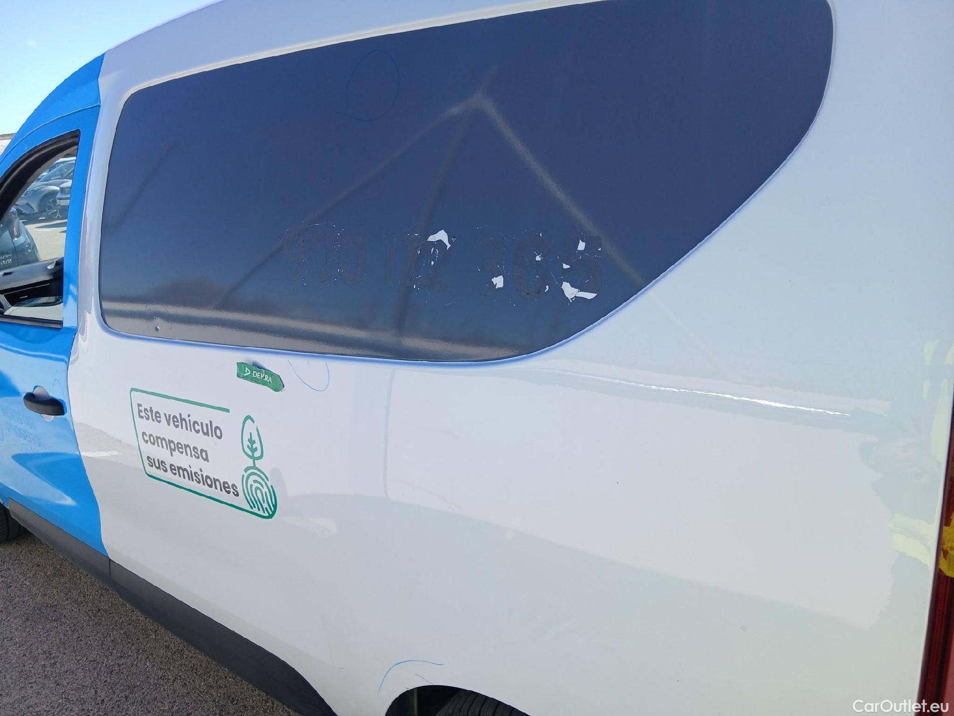  Renault  EXPRESS RENAULT  / 2021 / 4P / furgón derivado de turismo Confort 1.5 Blue dCi 70 kW (95 cv) #18