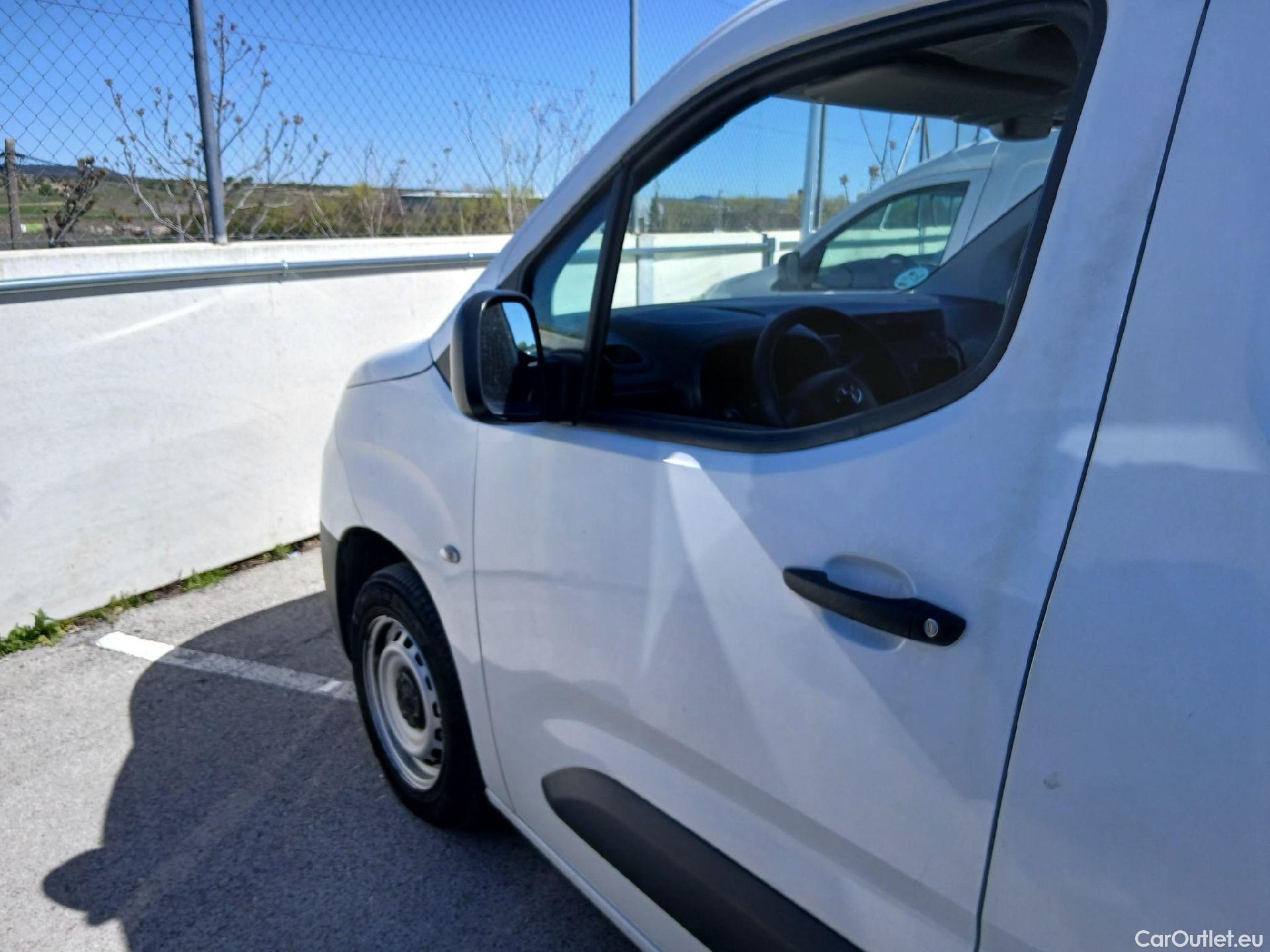  Toyota  Proace TOYOTA  City/2020/4P/furgón derivado de turismo 1.5D 56kW (75CV) GX 650kg Media #10