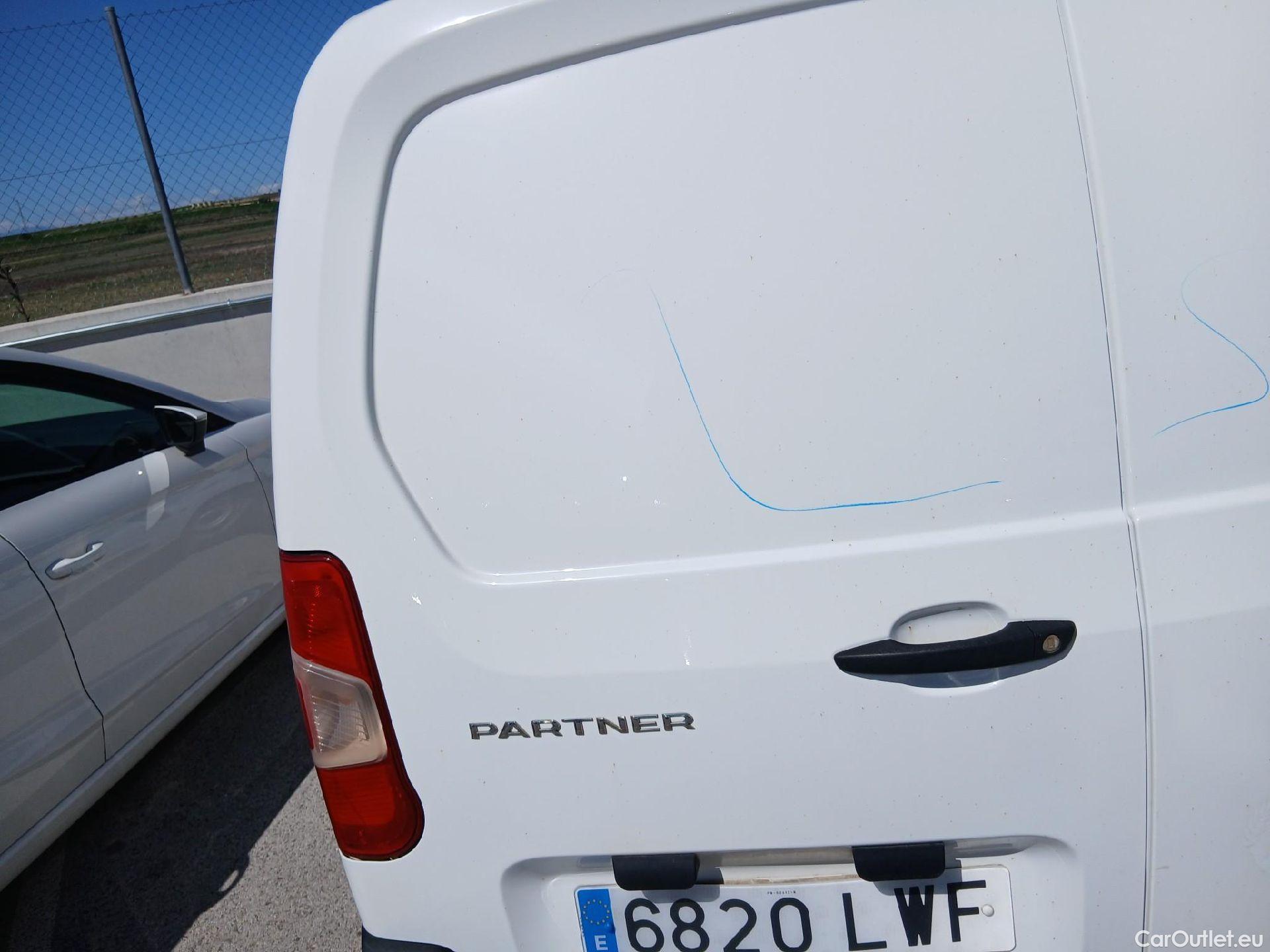  Peugeot  Partner PEUGEOT  / 2018 / 4P / furgón derivado de turismo Premium Standard 600kg BlueHDi 73kW (AC) #22