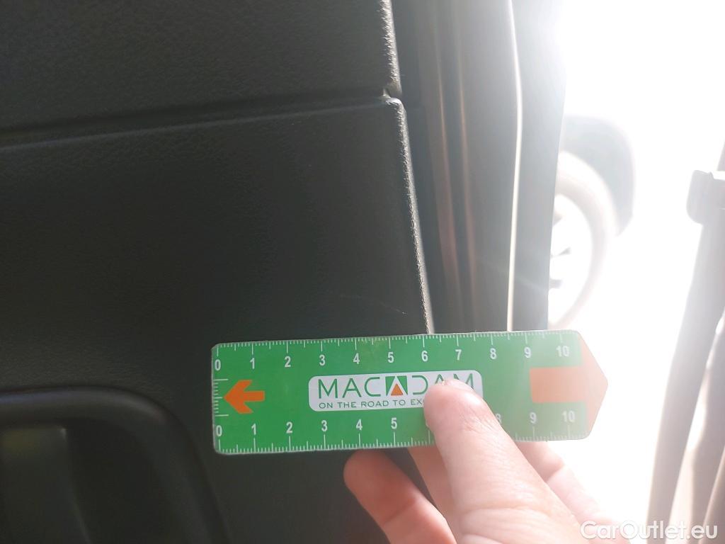  Peugeot  RIFTER PEUGEOT  / 2018 / 5P / monovolumen compacto GT Line Standard BlueHDi 96kW #23