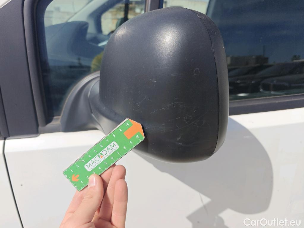  Peugeot  Partner PEUGEOT  / 2018 / 3P / furgón derivado de turismo Pro Standard 600kg BlueHDi 73kW (AC) #58