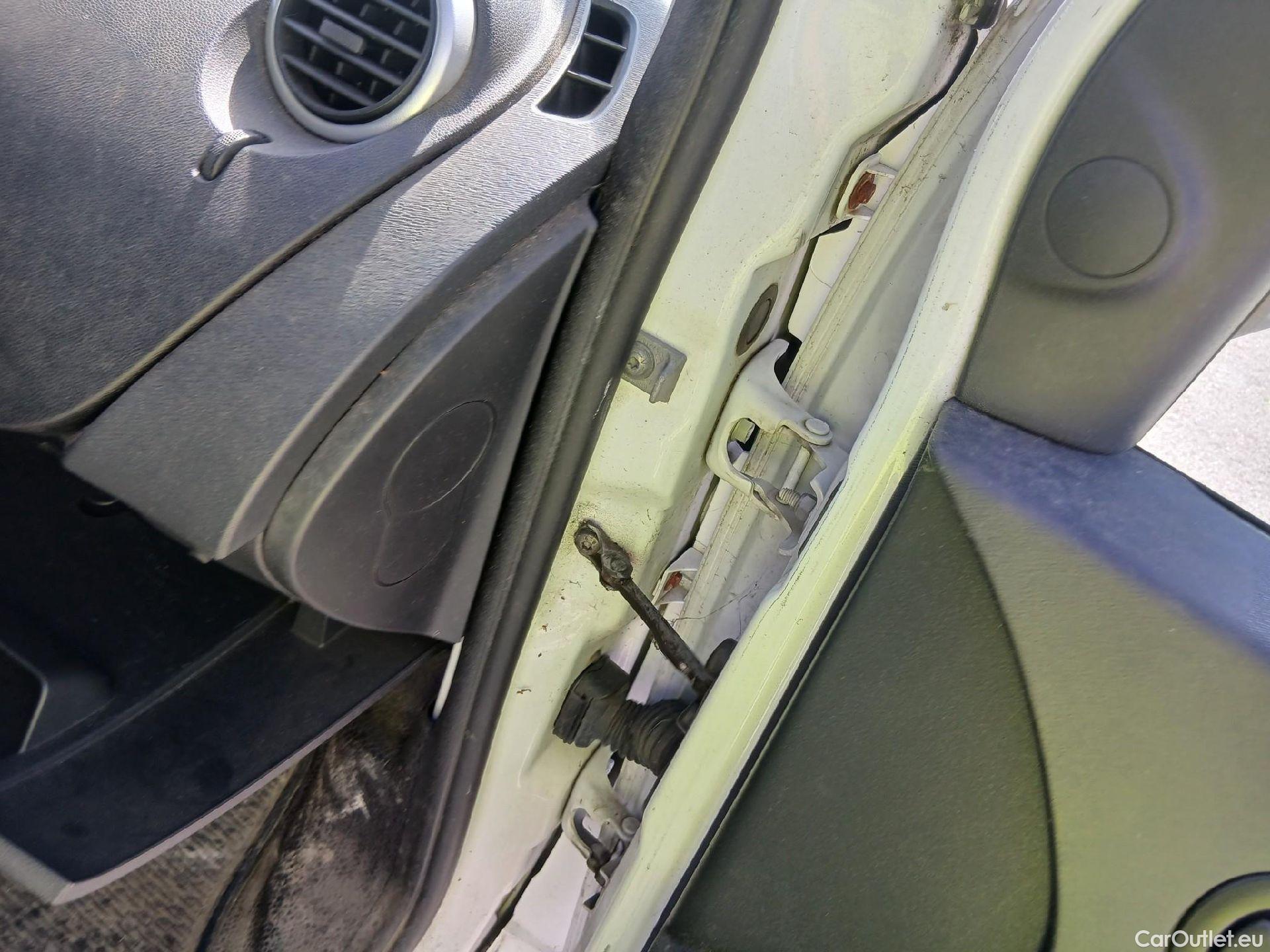  Renault  Kangoo RENAULT  Z.E./2013/3P/furgón derivado de turismo Z.E. #44