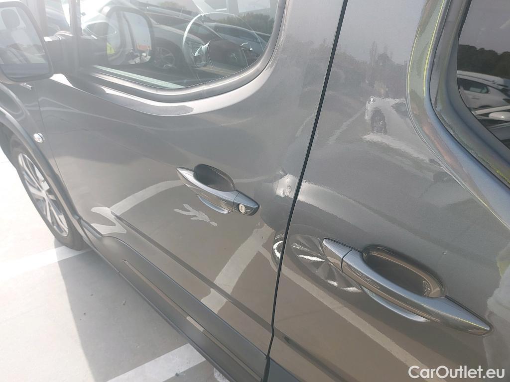  Peugeot  RIFTER PEUGEOT  / 2018 / 5P / monovolumen compacto GT Line Standard BlueHDi 96kW #17