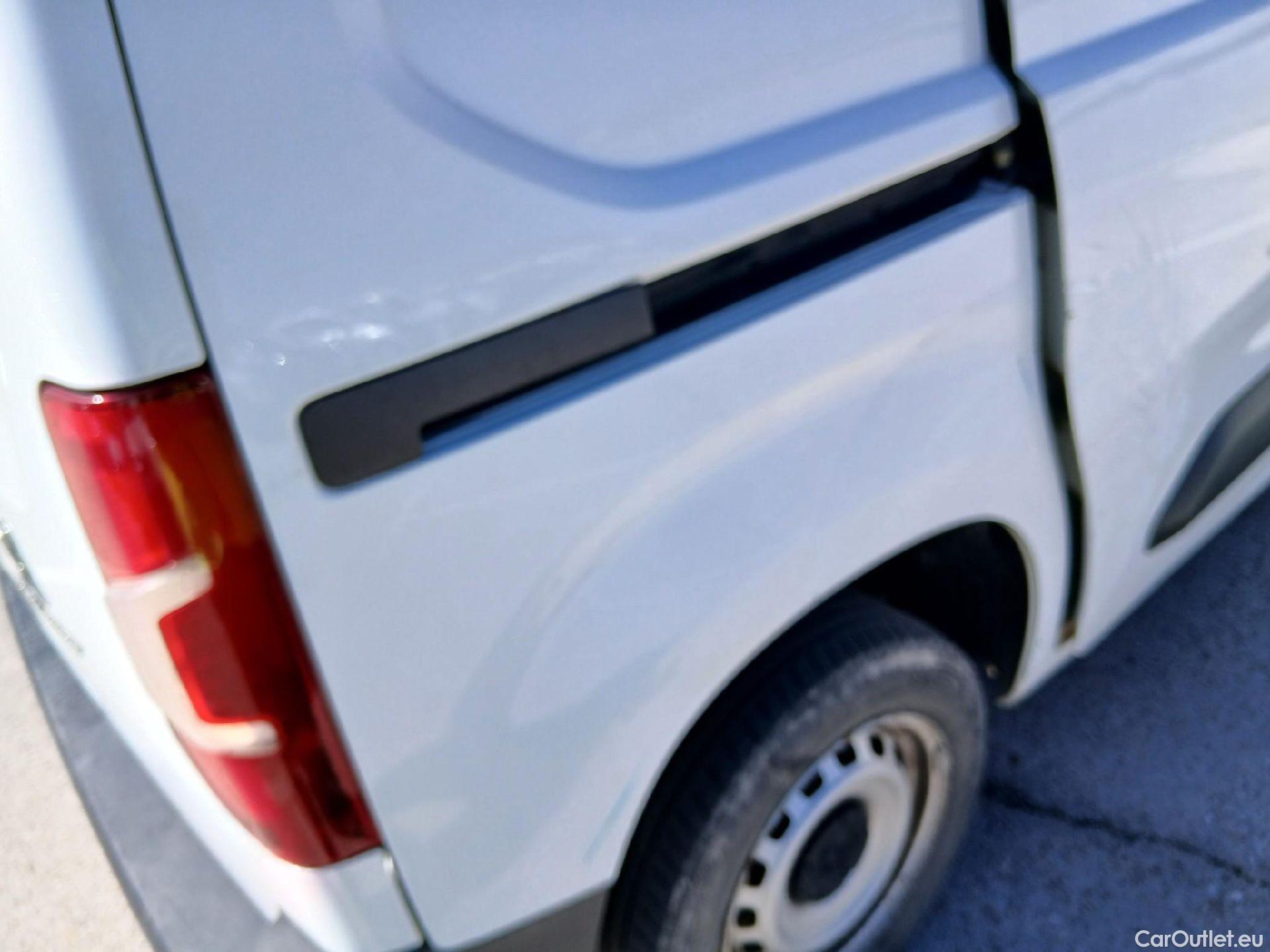  Peugeot  Partner PEUGEOT  / 2018 / 4P / furgón derivado de turismo Premium Standard 600kg BlueHDi 73kW (AC) #26