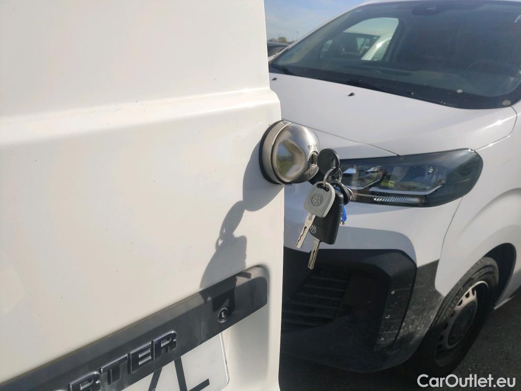  Volkswagen  Transporter  / 2020 / 4P / furgón Furgón Corto TN 2.0 TDI 81kW (110CV) #33