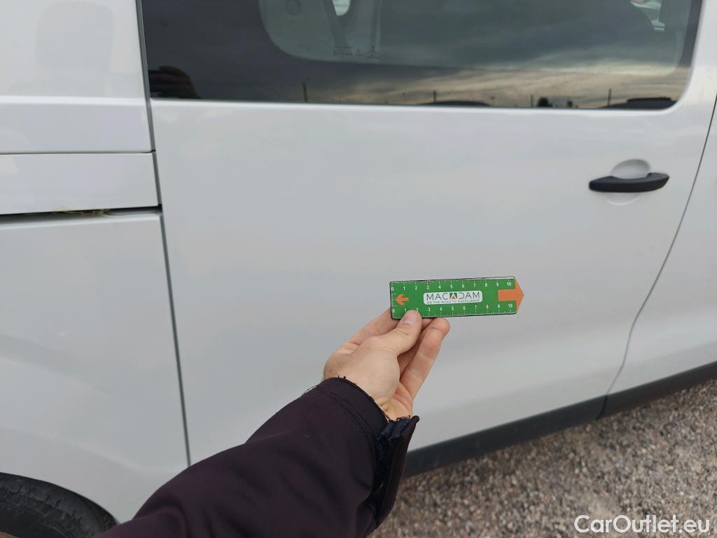  Opel  Vivaro OPEL  / 2019 / 4P / furgón 1.5 D 88kW (120CV) M Std Express M.P. DC #87