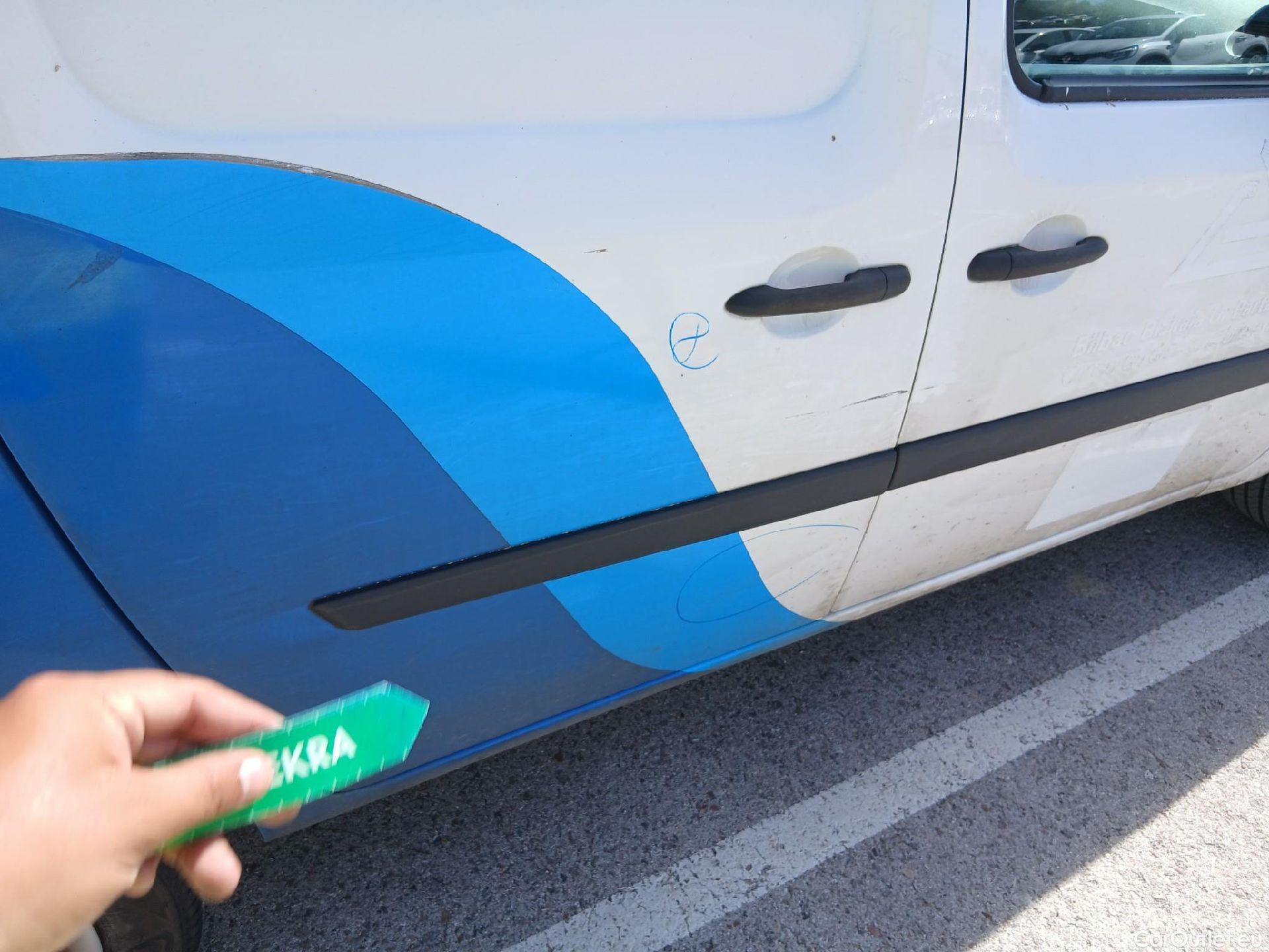  Renault  Kangoo RENAULT  Z.E./2013/3P/furgón derivado de turismo Z.E. #39