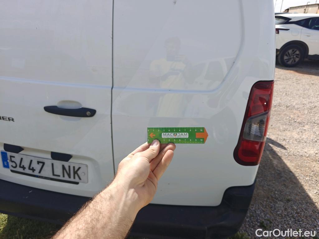  Peugeot  Partner PEUGEOT  / 2018 / 3P / furgón derivado de turismo Pro Standard 600kg BlueHDi 73kW (AC) #31