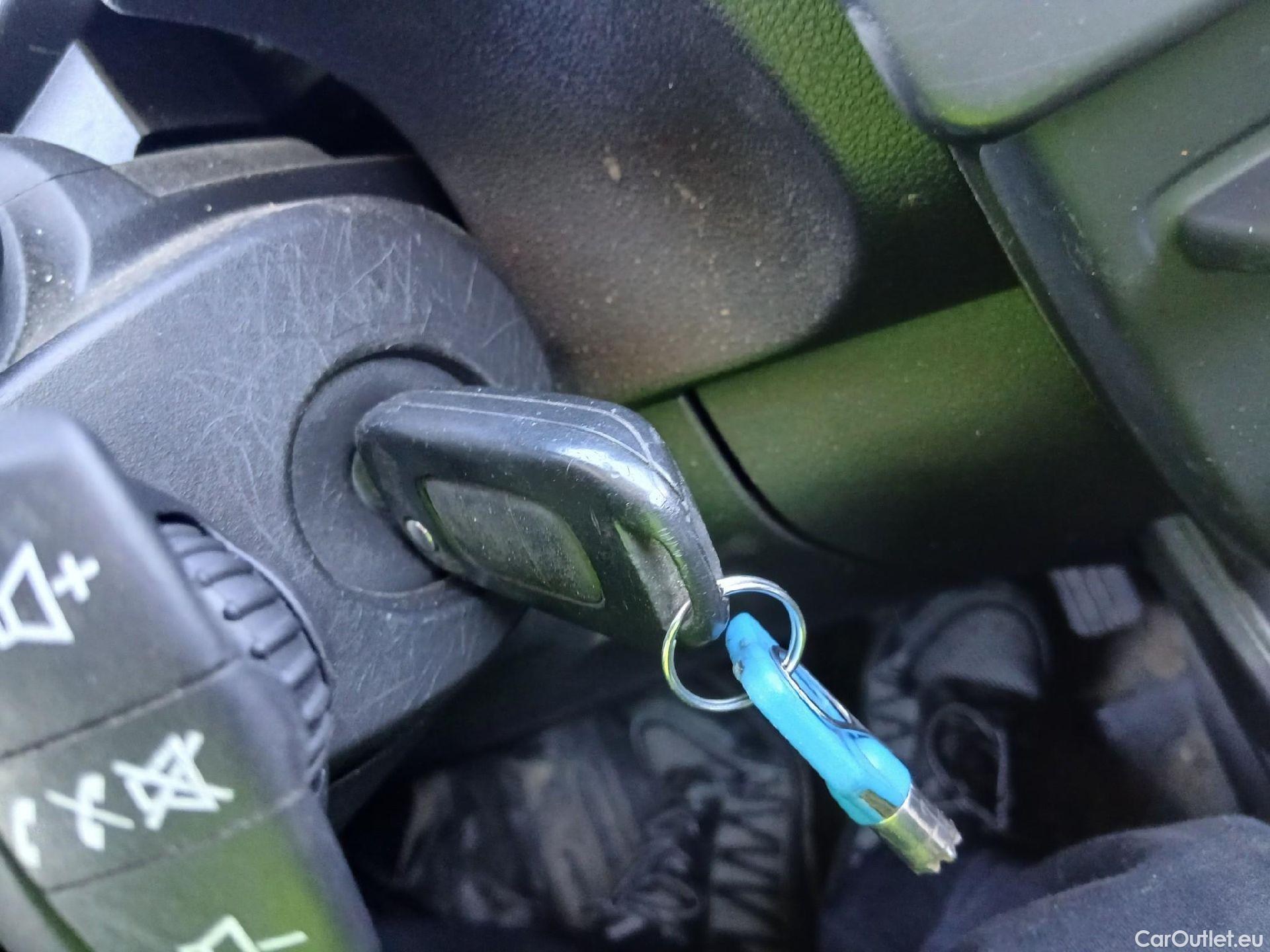  Renault  EXPRESS RENAULT  / 2021 / 4P / furgón derivado de turismo Confort 1.5 Blue dCi 70 kW (95 cv) #1