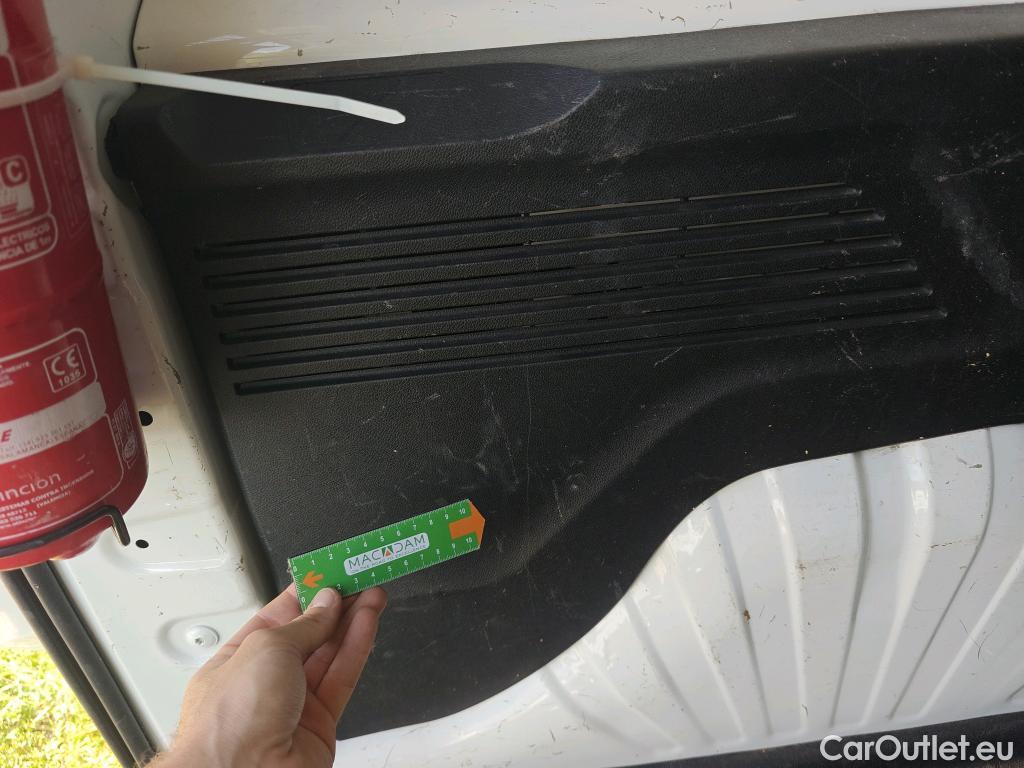  Peugeot  Partner PEUGEOT  / 2018 / 3P / furgón derivado de turismo Pro Standard 600kg BlueHDi 73kW (AC) #53