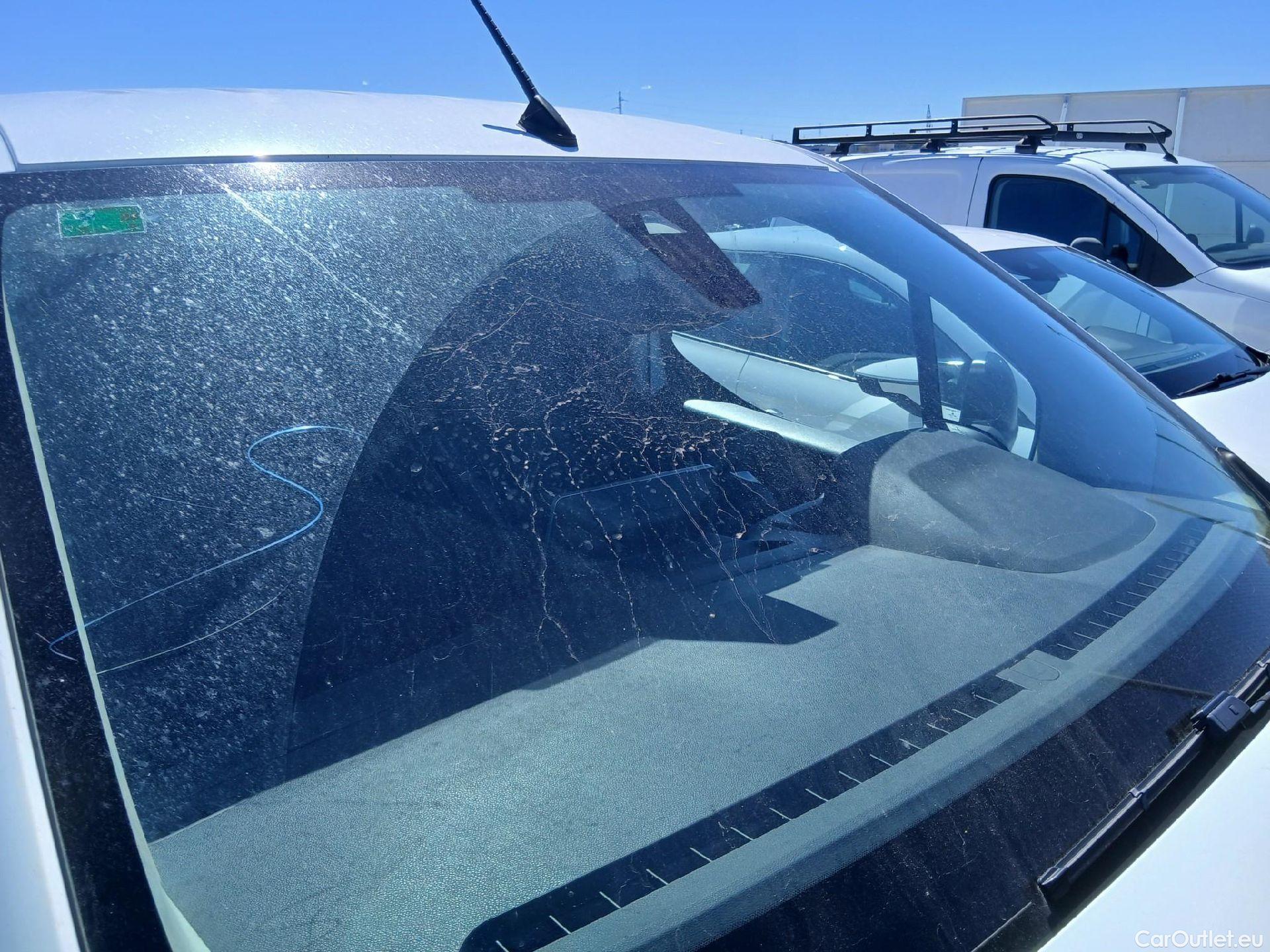  Peugeot  Partner PEUGEOT  / 2018 / 4P / furgón derivado de turismo Premium Standard 600kg BlueHDi 73kW (AC) #1