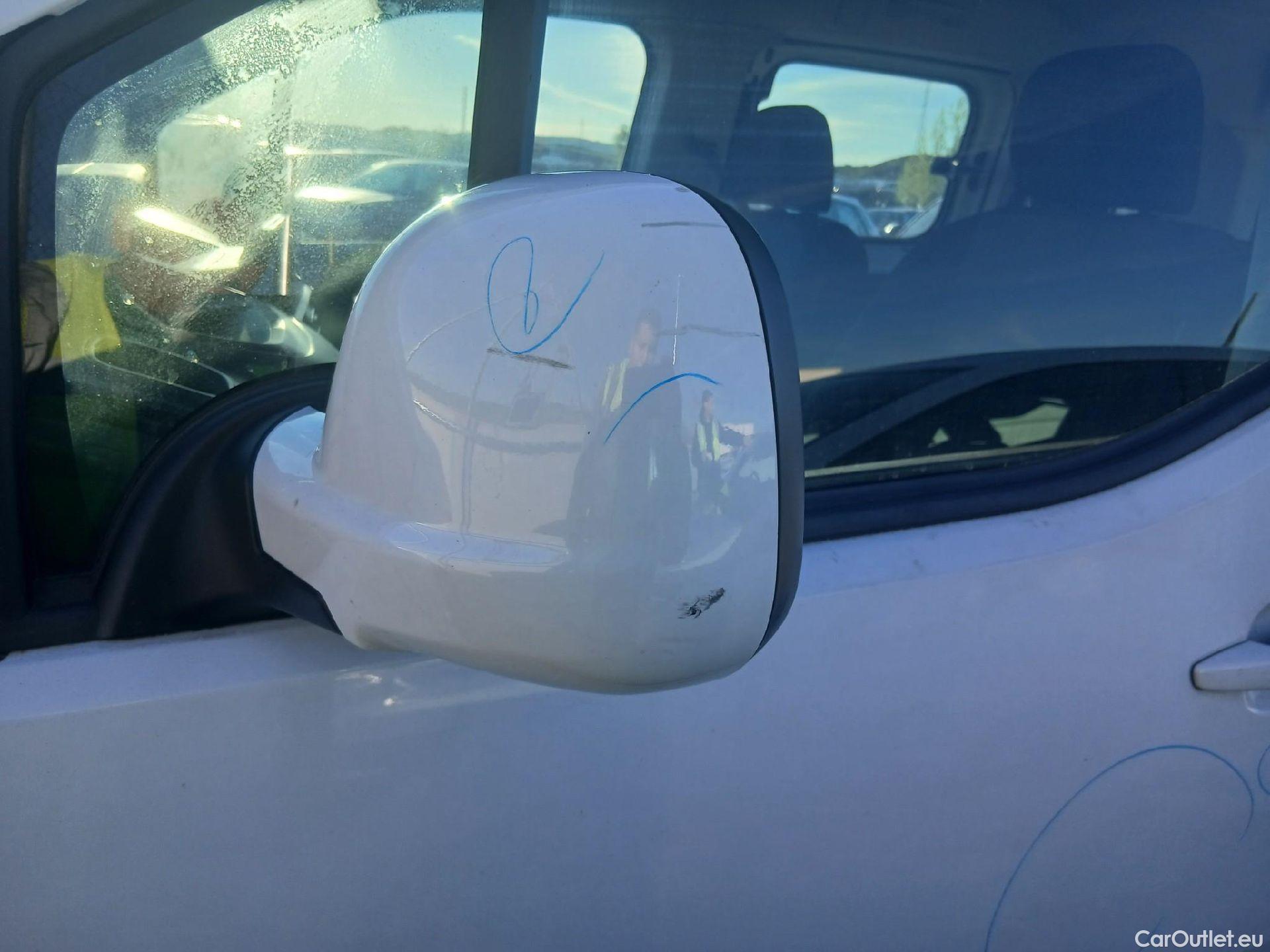  Peugeot  RIFTER PEUGEOT  / 2018 / 4P / combi Active Standard BlueHDi 73kW (IND) #28