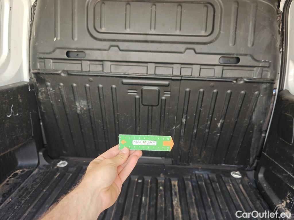  Peugeot  Partner PEUGEOT  / 2018 / 3P / furgón derivado de turismo Pro Standard 600kg BlueHDi 73kW (AC) #75