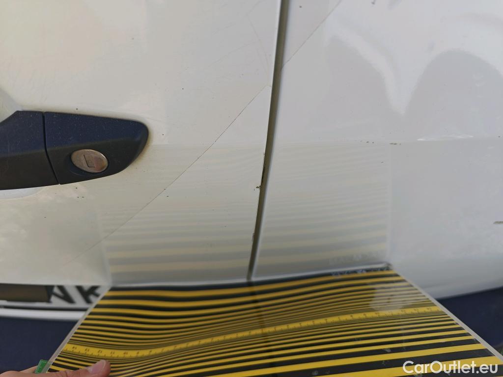  Peugeot  Partner PEUGEOT  / 2018 / 3P / furgón derivado de turismo Pro Standard 600kg BlueHDi 73kW (AC) #70