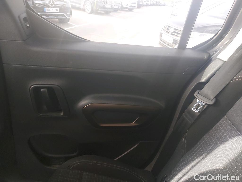  Peugeot  RIFTER PEUGEOT  / 2018 / 5P / monovolumen compacto GT Line Standard BlueHDi 96kW #24