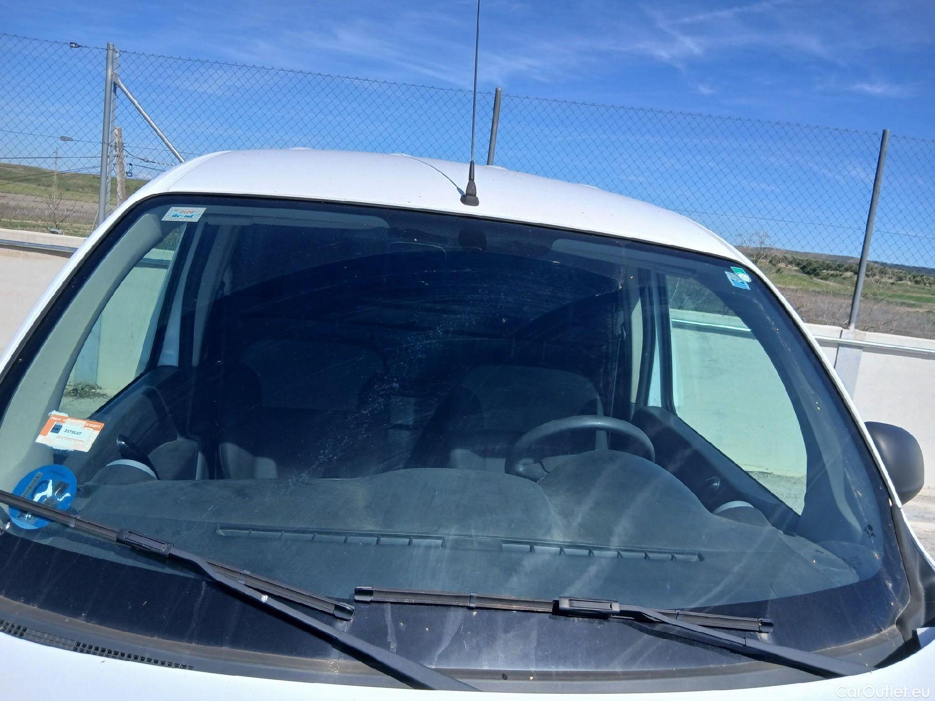  Renault  Kangoo RENAULT  Z.E./2013/3P/furgón derivado de turismo Z.E. #19