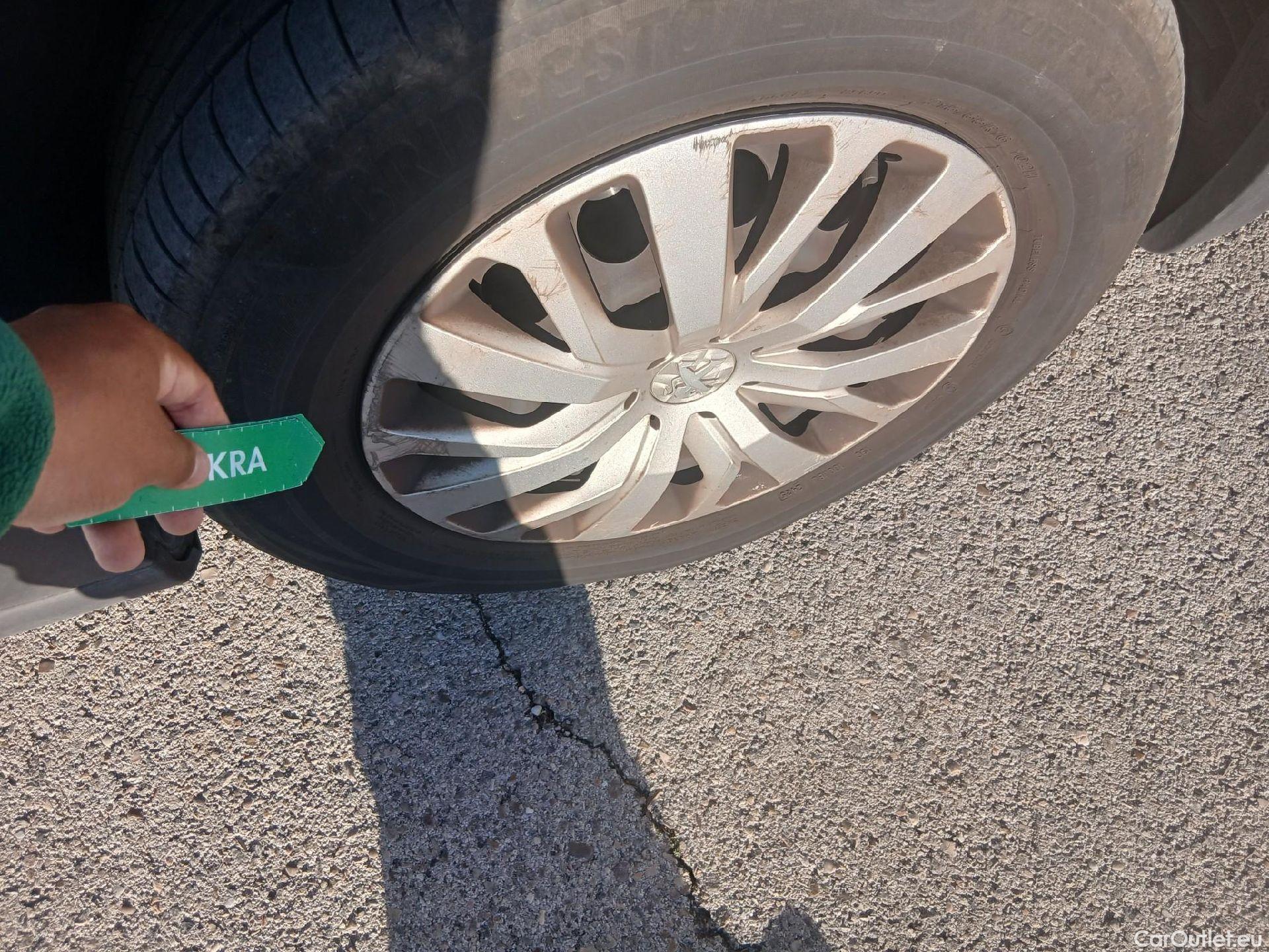  Peugeot  RIFTER PEUGEOT  / 2018 / 4P / combi Active Standard BlueHDi 73kW (IND) #68