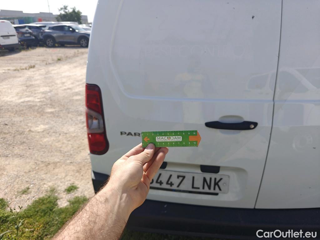  Peugeot  Partner PEUGEOT  / 2018 / 3P / furgón derivado de turismo Pro Standard 600kg BlueHDi 73kW (AC) #69