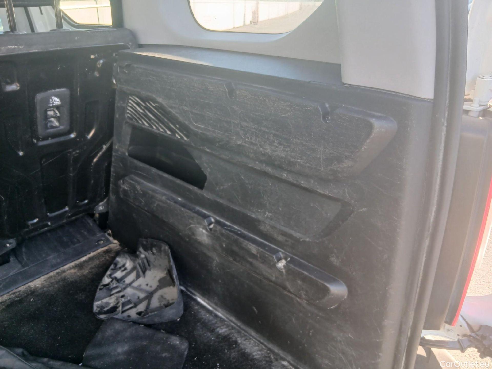  Peugeot  RIFTER PEUGEOT  / 2018 / 4P / combi Active Standard BlueHDi 73kW (IND) #6