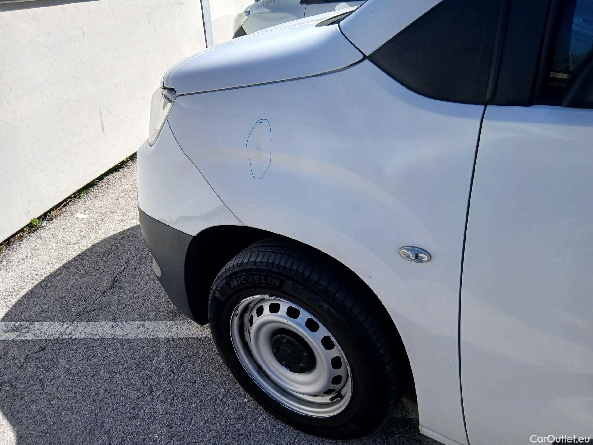  Toyota  Proace TOYOTA  City/2020/4P/furgón derivado de turismo 1.5D 56kW (75CV) GX 650kg Media #8