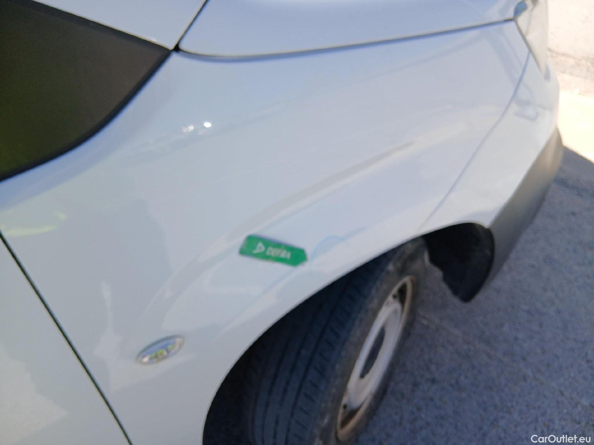  Peugeot  Partner PEUGEOT  / 2018 / 4P / furgón derivado de turismo Premium Standard 600kg BlueHDi 73kW (AC) #35